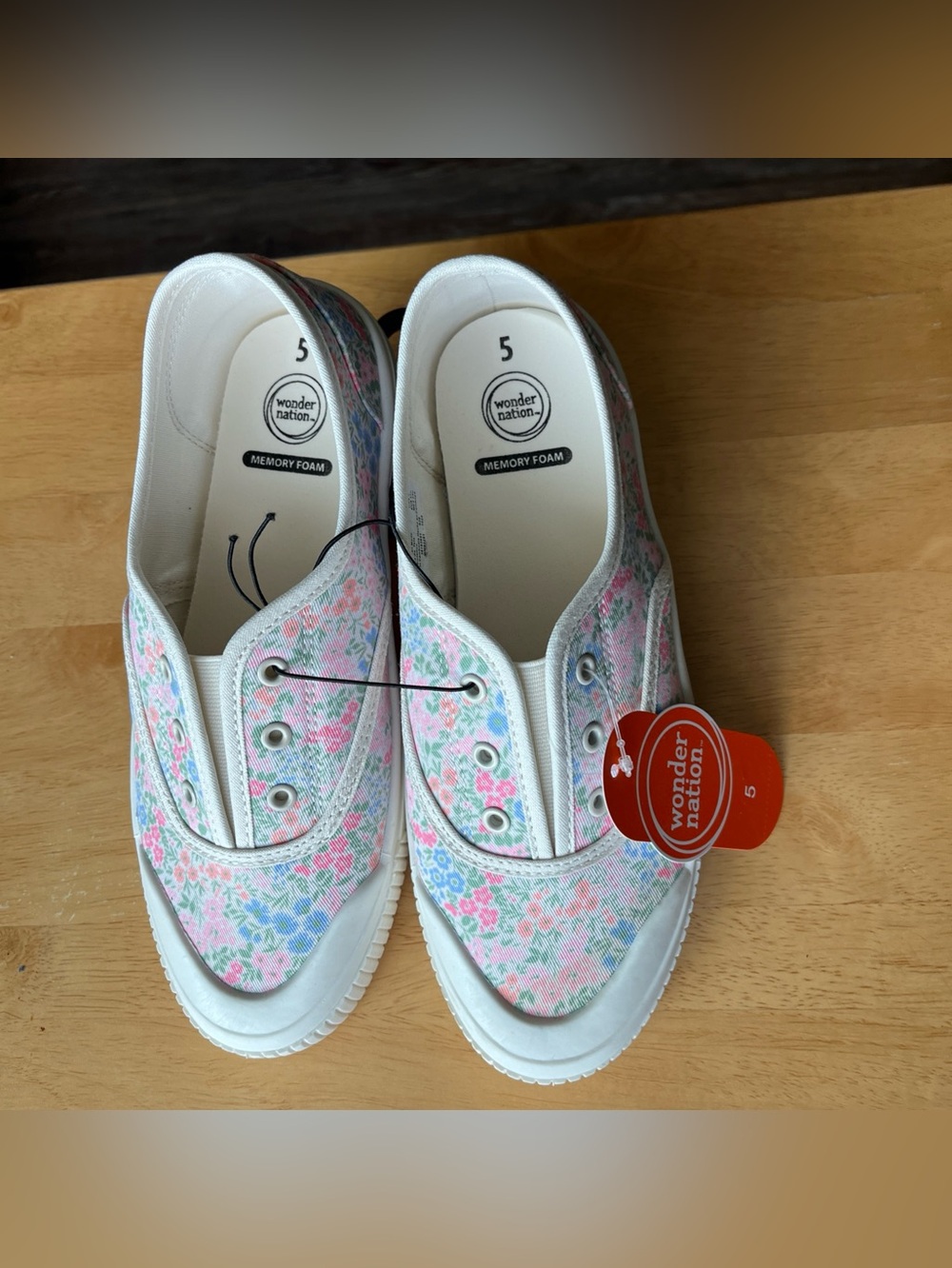 Wonder Nation Floral Canvas Sneakers Memory Foam Insoles Women's Size 5